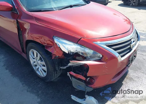 2015 Nissan Altima 2.5 S z USA, uszkodzony, nr VIN 1N4AL3AP1FN327162